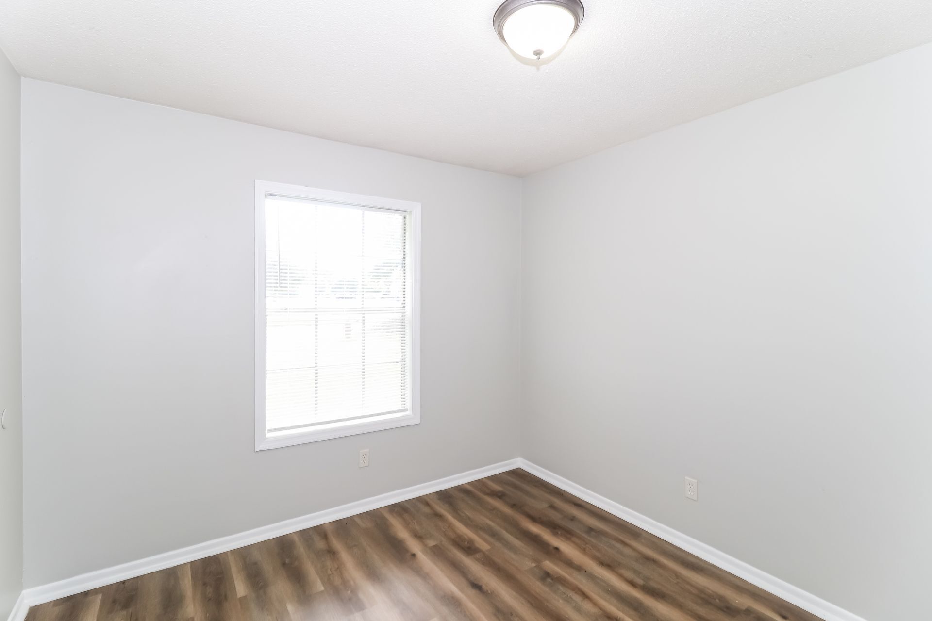 Building Photo - 6150 Devon Cir
