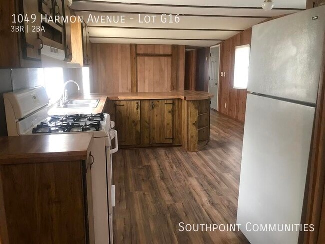 Building Photo - 1049 Harmon Ave