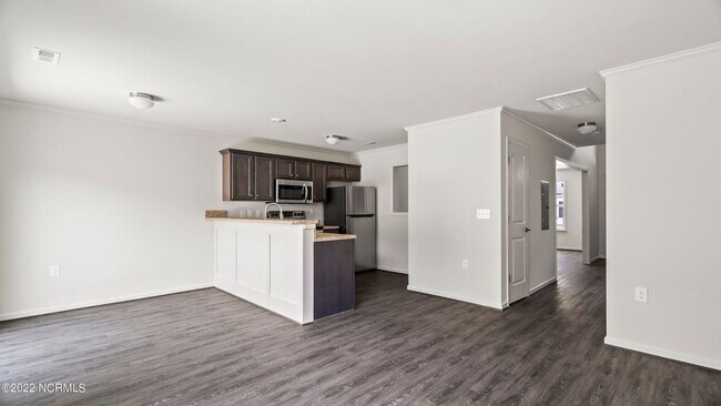 Building Photo - Townhome In BOYINGTON PLACE!
