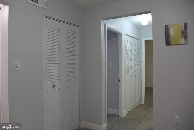 Building Photo - 3360 Woodburn Rd