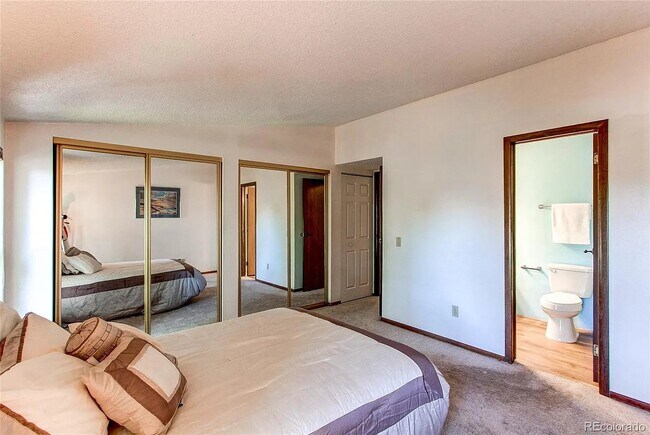 Building Photo - 1357 S Oswego Ct