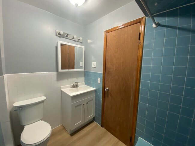 Building Photo - 468 Avenue A
