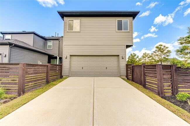 Building Photo - 18515 Parkland Row Dr