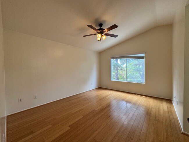 Building Photo - 3 Bedroom House in Temecula for rent
