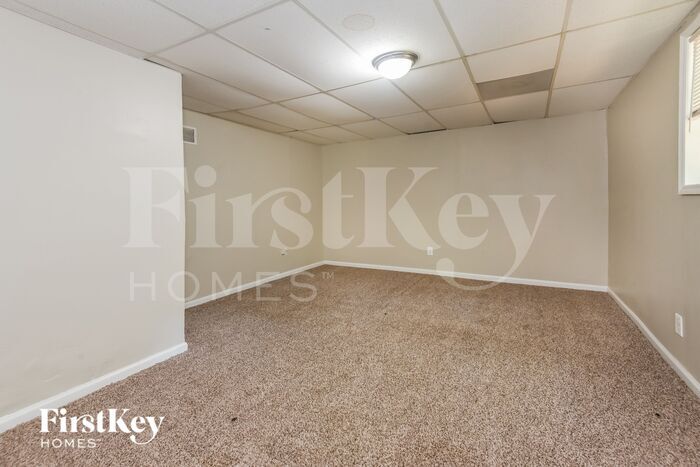 Building Photo - 660 Cranberry Trail