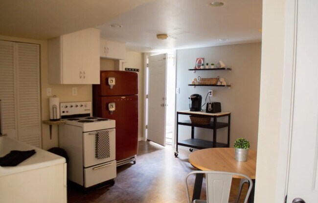 Basement M.I.L. Kitchen - 1819 S Woodlawn St