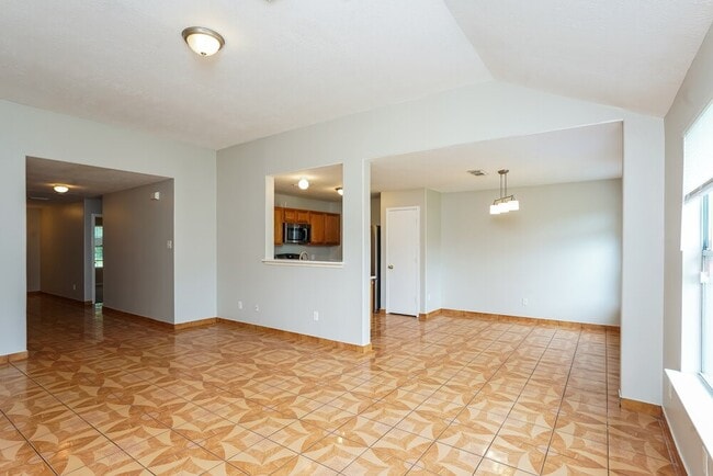Building Photo - 710 Danbury Park Ln