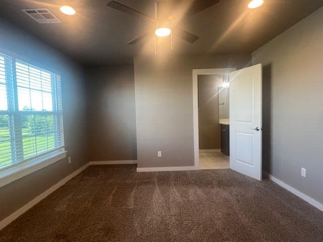 Building Photo - 733 Parie Rose Wy