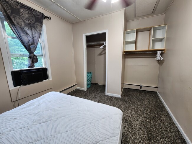 Building Photo - 505 S 10th St