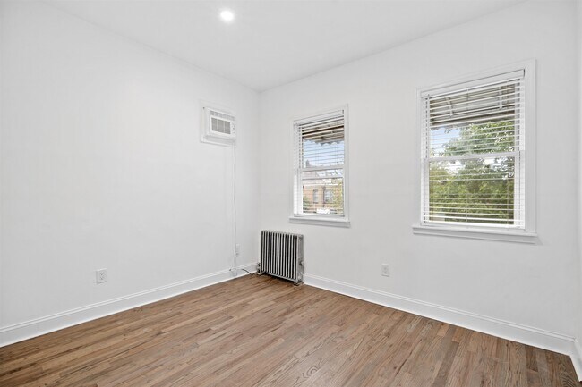 Building Photo - 108 Stegman St