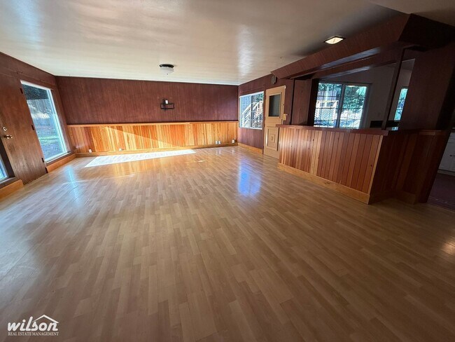 Building Photo - Beautiful 3bd/2ba Single Family Home near ...
