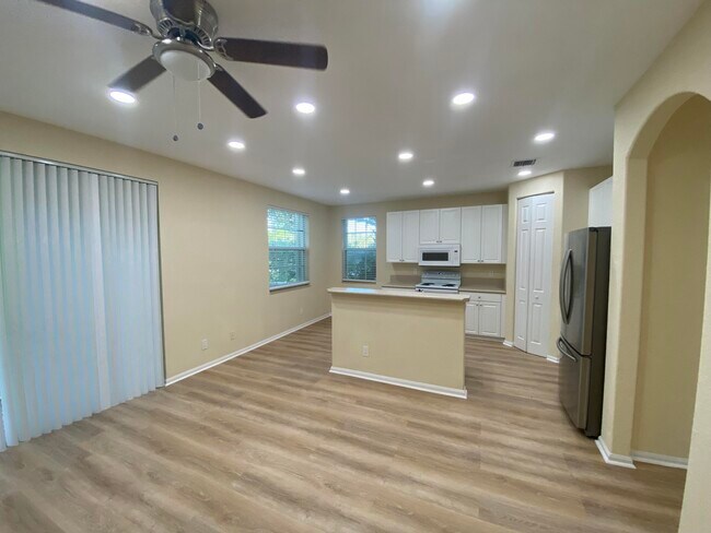 Building Photo - 4456 Regal Ct