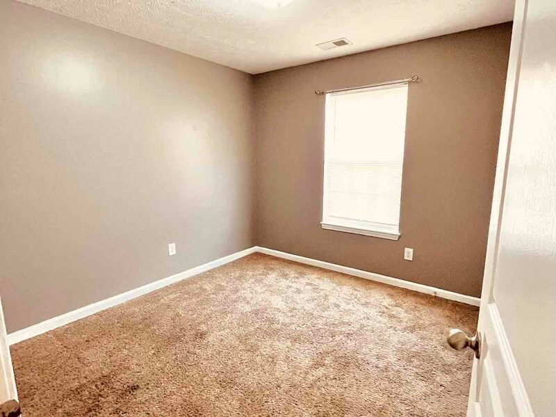 Building Photo - 1209 Woodall Rd