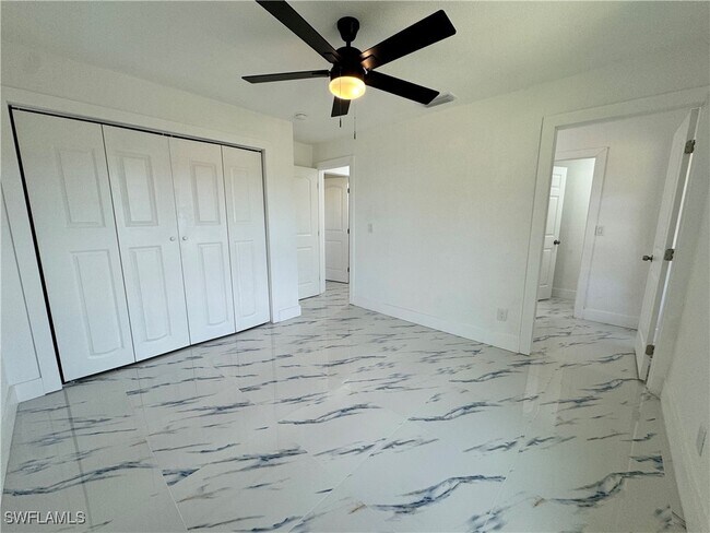Building Photo - 335 SW 48th Terrace
