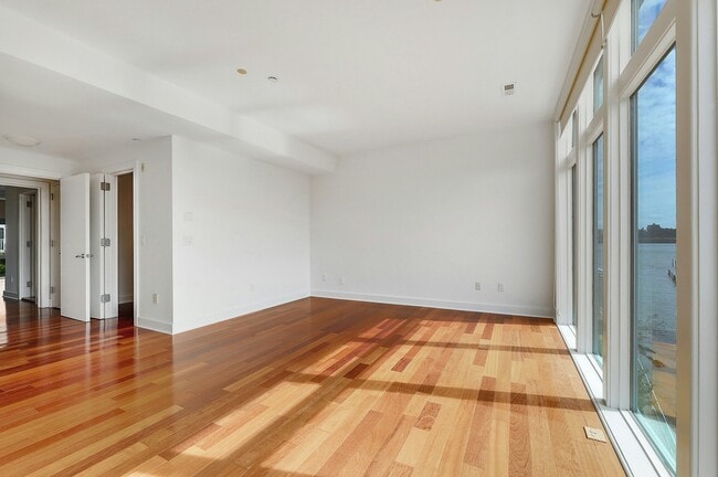 Building Photo - 22 Vela Way