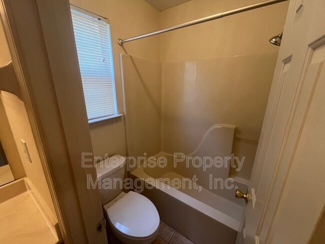 Building Photo - 3931 Long Creek Rd