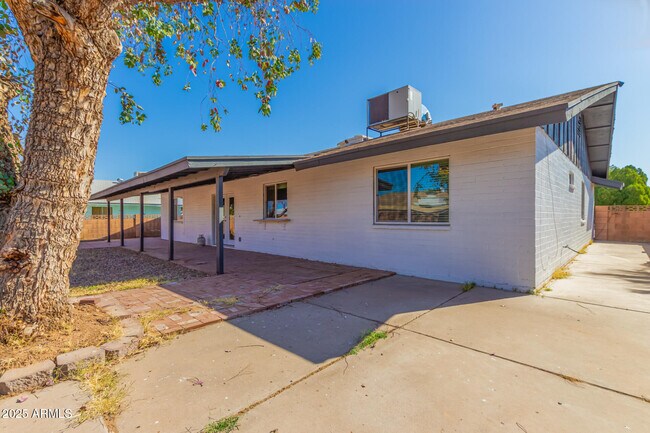 Building Photo - 1308 S Polly Ann Dr