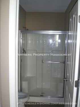 Building Photo - 15816 Conser - Cute Townhouse in Blue Valley!