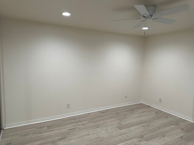 Master Bedroom - 23300 Marigold Ave