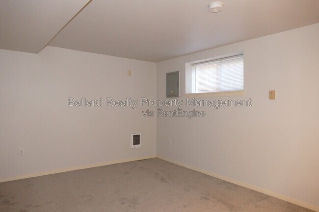 Building Photo - 9306 Stone Ave N