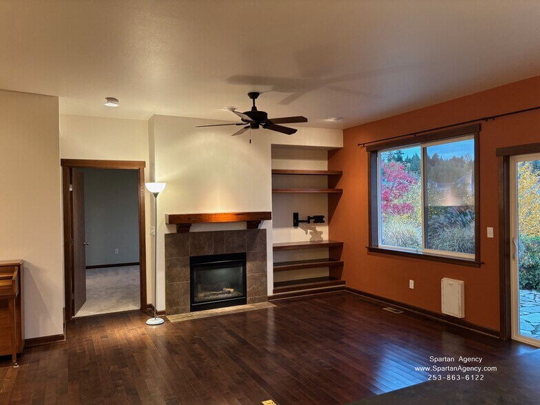 Building Photo - 10801 171st Ave E