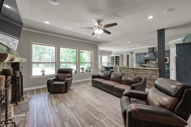 Building Photo - 409 Ridge Lake Scenic Dr