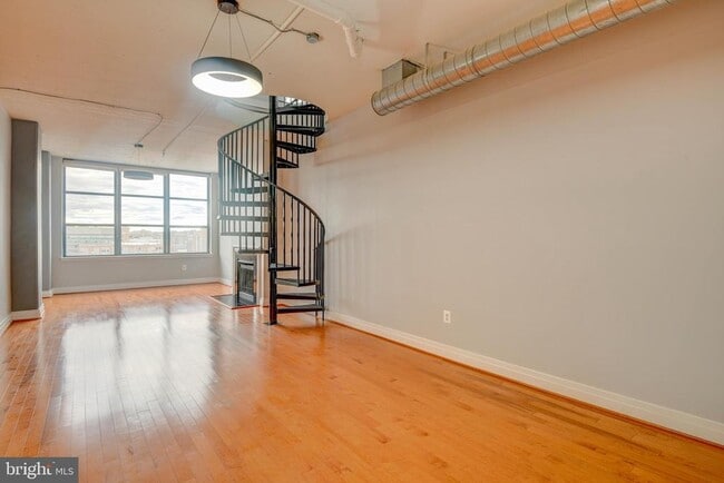 Building Photo - 2020 12th St NW
