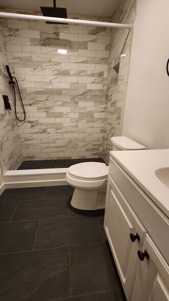 Building Photo - 30 Twin Oaks