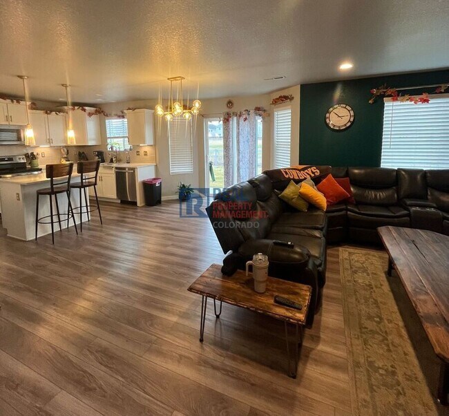 Building Photo - 420 Ryan Ave