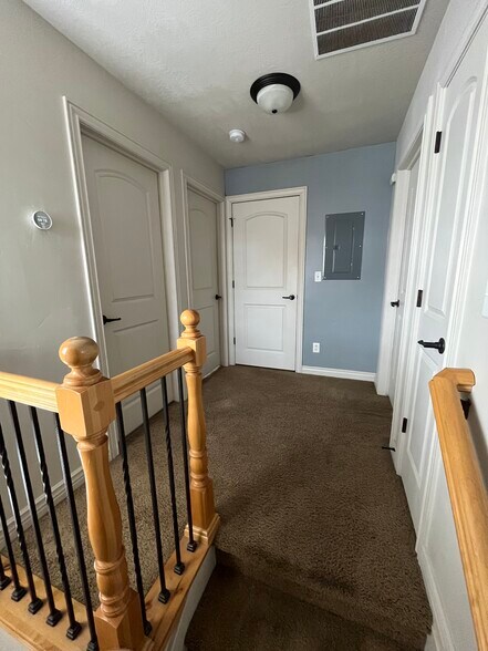 Building Photo - 264 S 910 W