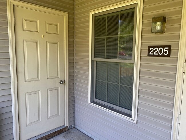 Primary Photo - 2205 Brookhaven Dr