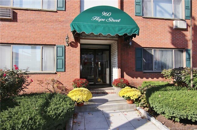 Building Photo - 960 Hope St