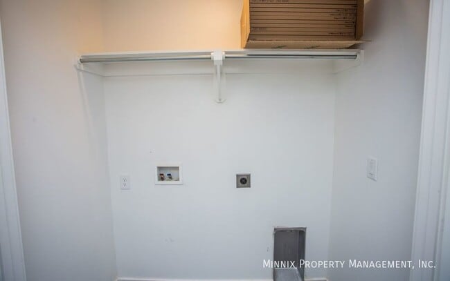 Building Photo - 1924 Langford Ave