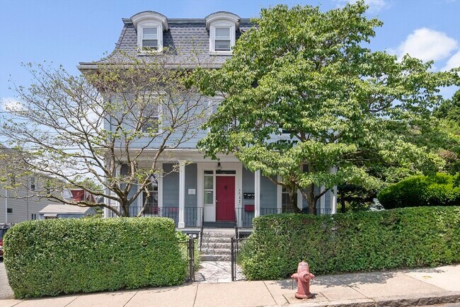 Primary Photo - 38 Spring St