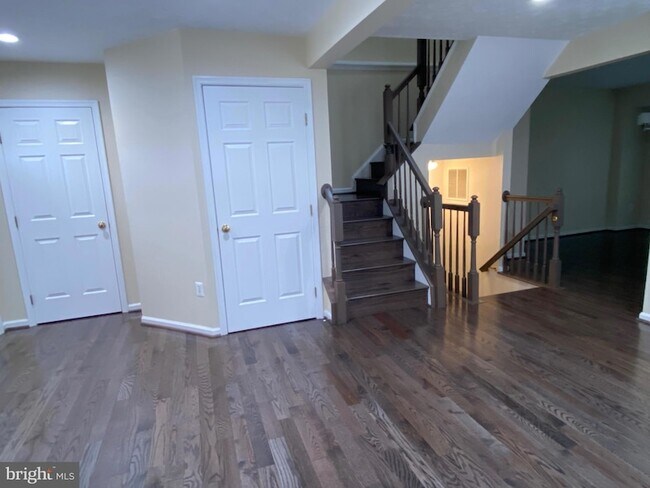 Building Photo - 8412 Beldale Ct
