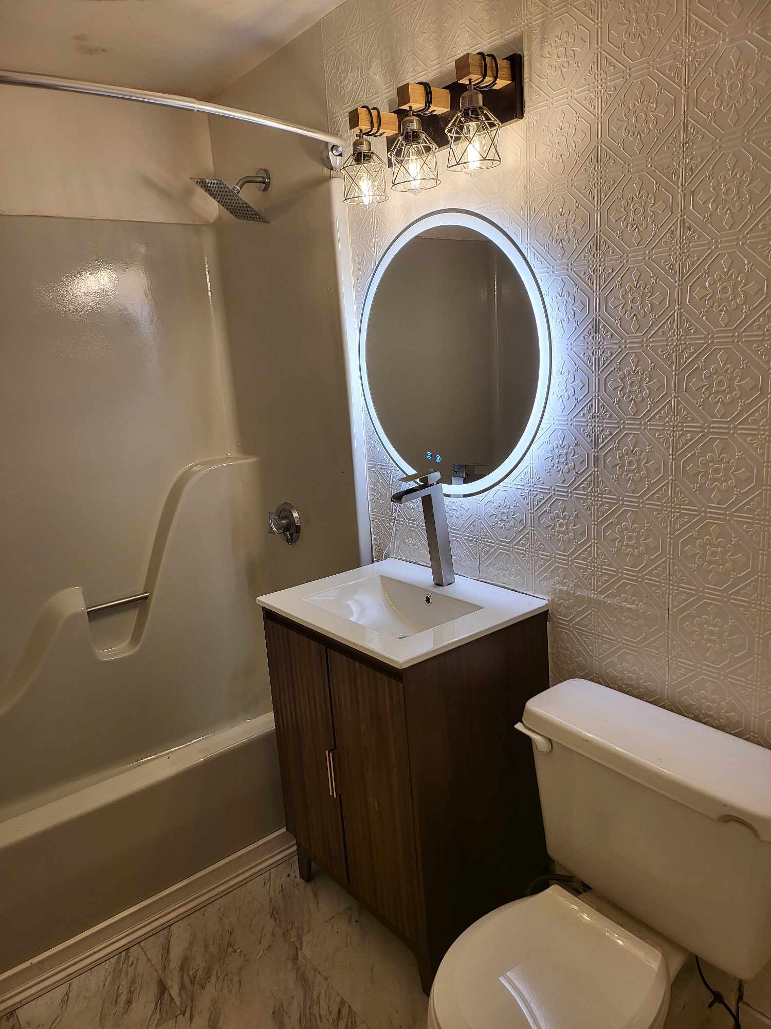 Building Photo - 140 Chestnut St