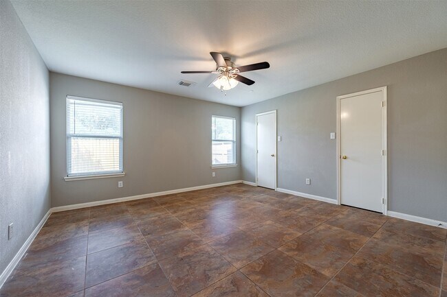 Building Photo - 15823 Kings Cypress Ln