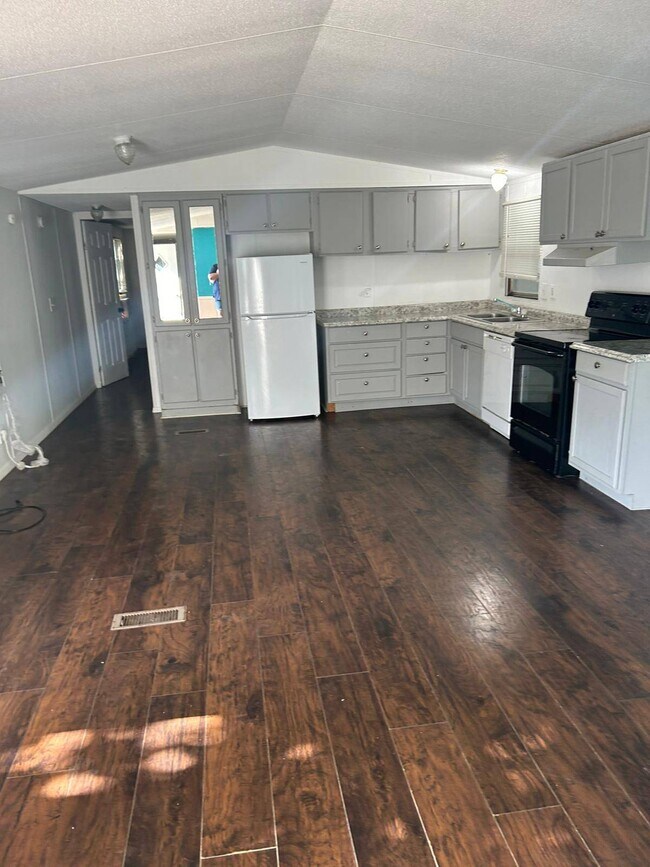 Building Photo - 201 S Preston Rd