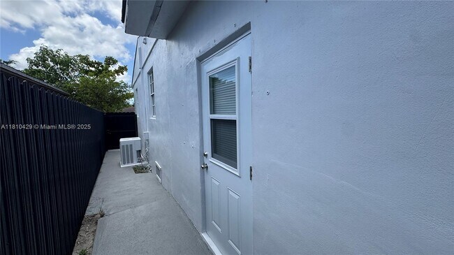 Building Photo - 2731 NW 100th St
