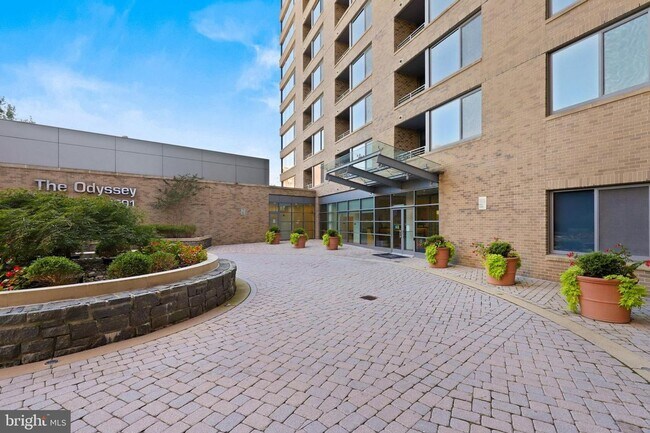 Building Photo - 2bed/1bath at The Odyssey with Garage Park...