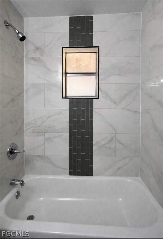 Building Photo - 917 Freemont St