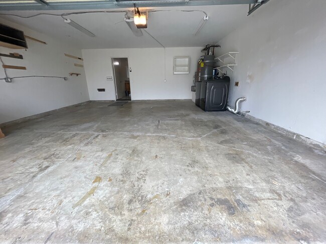 Building Photo - 2506 Levante St