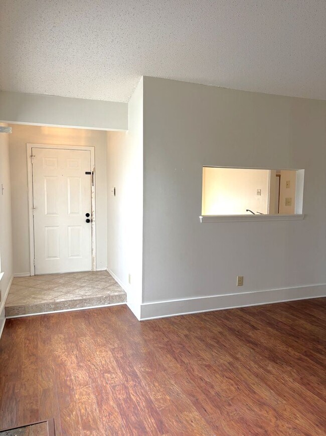 Building Photo - Two bed / Two bath condo off Grelot Road