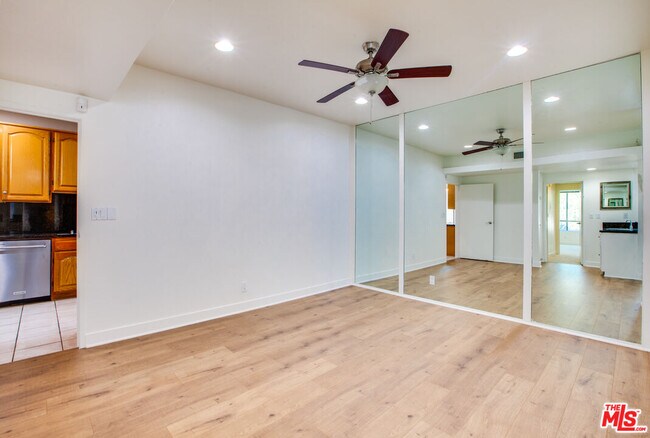 Building Photo - 1531 Camden Ave