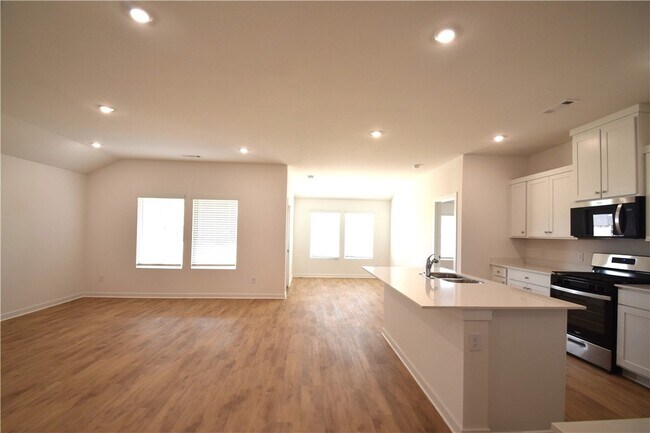 Building Photo - 544 Colorado St