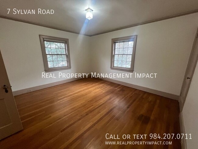 Building Photo - 7 Sylvan Rd