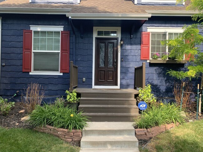 Building Photo - *September Availability! Amazing 4-Bed Slo...
