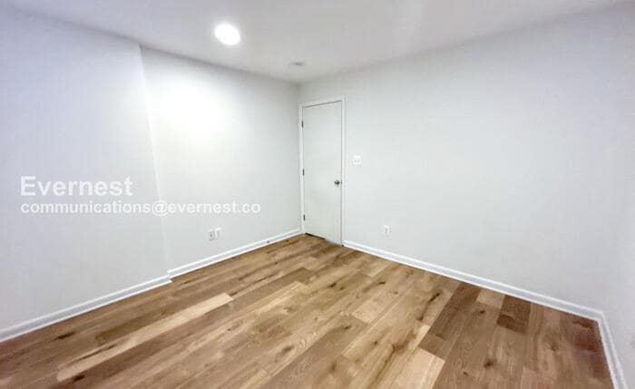 Building Photo - 16318 Taconic Cir