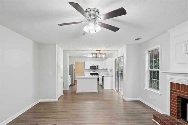 Building Photo - 3120 Northcliff Dr