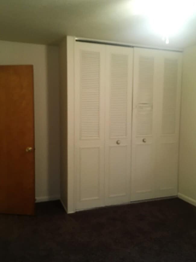 Building Photo - 107 E Adair St